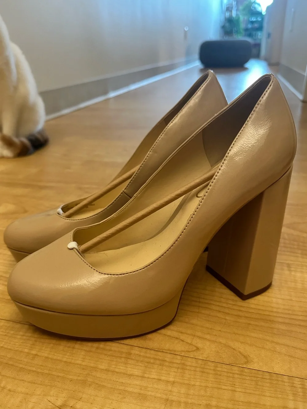 Jessica Simpson chic patent